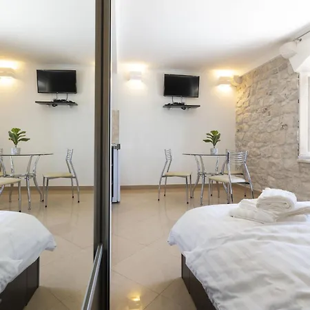 Apartament Lucica-1 By Interhome Trogir