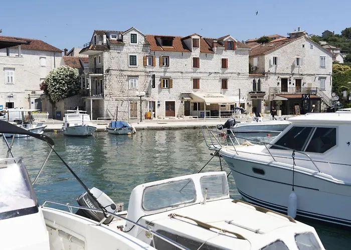 Lucica-1 By Interhome Appartement Trogir