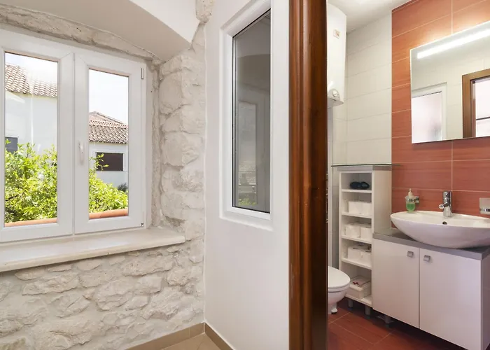 Lucica-1 By Interhome Appartement